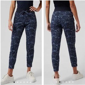Athleta Trekkie North Jogger Ethereal Bloom Cottage Bloom Pants Athleisure 8